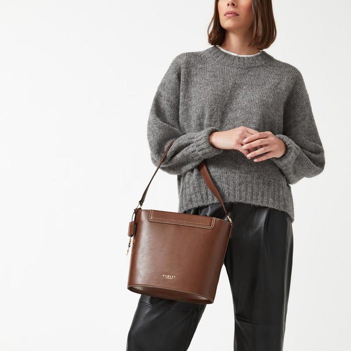  London Lynscott Way, Medium ZipTop Shoulder Bag