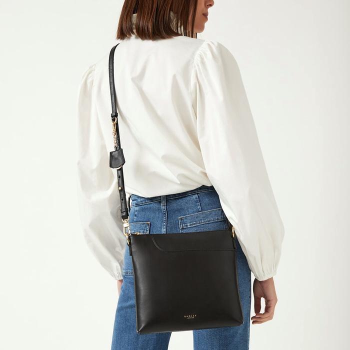  London Pockets 2.0, Medium ZipTop Cross Body Bag