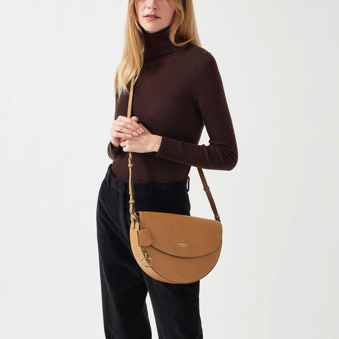  London Reeves Close, Medium Flapover Crossbody